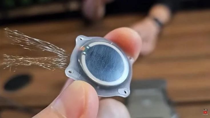 Neuralink, il terzo paziente operato è tornato a parlare grazie al chip di Musk