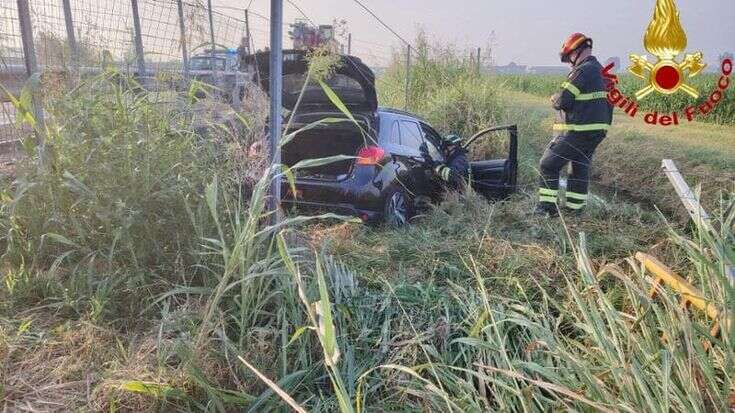 Misterioso incidente in A1: un'auto esce di strada, ma quando arrivano i soccorsi non trovano nessuno a bordo