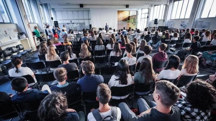 Scuola, dall’8 settembre suona la campanella per milioni di studenti