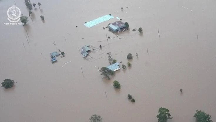 Alluvione in Australia, le forze dell'ordine: 