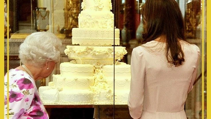 Quanto pagheresti per una fetta (marcia) della torta di nozze di William e Kate?