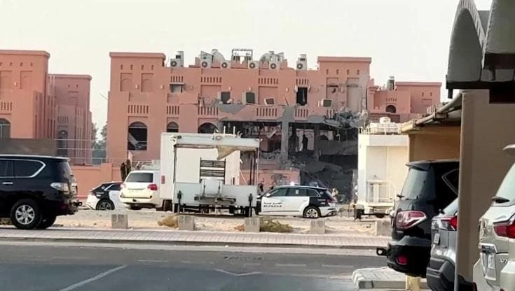 Qatar, missili israeliani su Doha: le immagini dell'edificio colpito dal raid