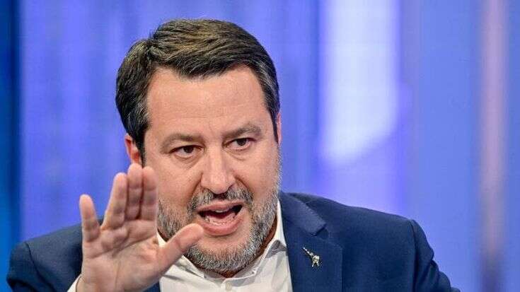 Salvini: “Il governo è antifascista, mi sembra evidente”. Ma schiva il caso Vannacci: “Contrario al 25 Aprile? Chiedete a lui”