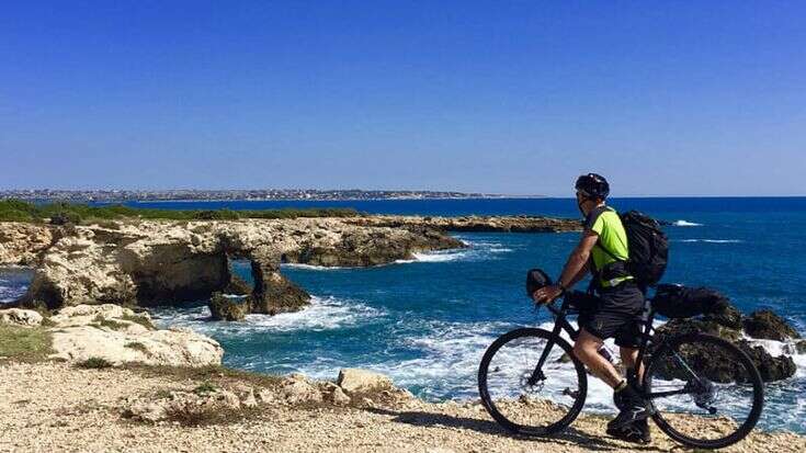 Scoprire l’Europa in bicicletta: duecento percorsi nell’ultima guida Lonely Planet