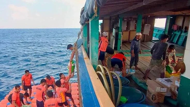 Una nave della Guardia costiera cinese colpisce imbarcazioni Filippine. Tensione tra i due Paesi