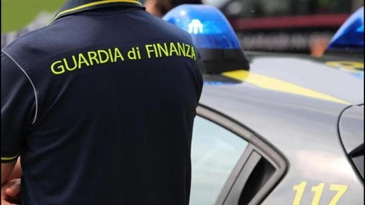 Frode fiscale, villa in Costa Smeralda e una Lamborghini sequestrate a Desenzano