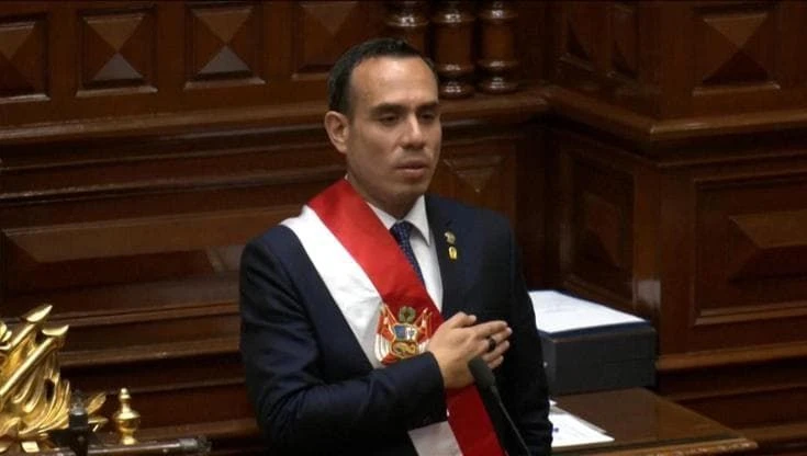 Perù, giura il nuovo presidente Jerì: 