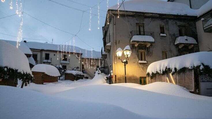 Previsioni meteo, prima della Befana arrivano pioggia e neve. Fiocchi anche in pianura