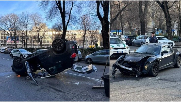 Scontro ad alta velocità tra due auto in piazza Durante. Una si ribalta e il conducente illeso si allontana a piedi