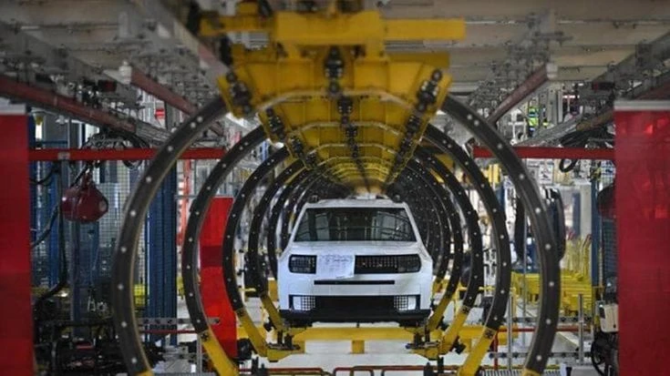 Auto, il mercato rifiata: +2,7% ad aprile. Stellantis cresce dello 0,4%, Fiat primo brand in Italia