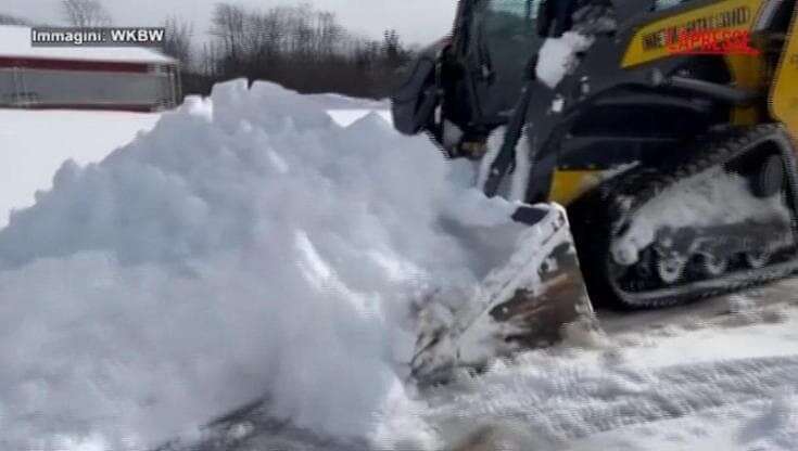 Usa, maltempo negli stati dell'est: a Buffalo 30 centrimentri di neve