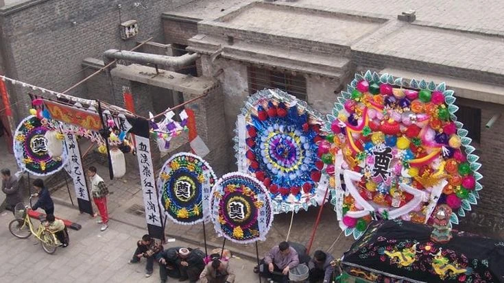 Cina, il mercato delle spose-cadavere: spoglie vendute per celebrare matrimoni postumi di buon auspicio per le famiglie