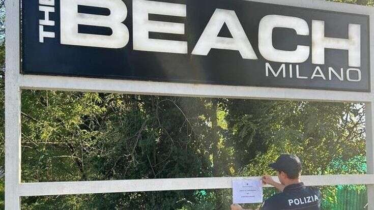 Sospesa la licenza per un mese alla discoteca The Beach: il locale dell’Idroscalo al centro di aggressioni e rapine