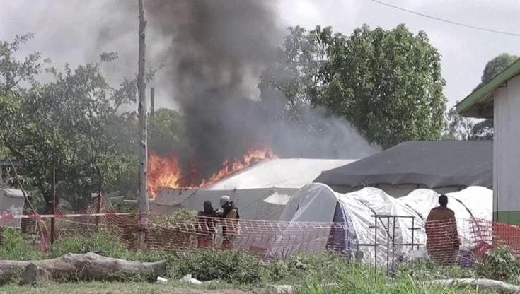 Ebola in Congo, abitanti incendiano per protesta un ospedale da campo