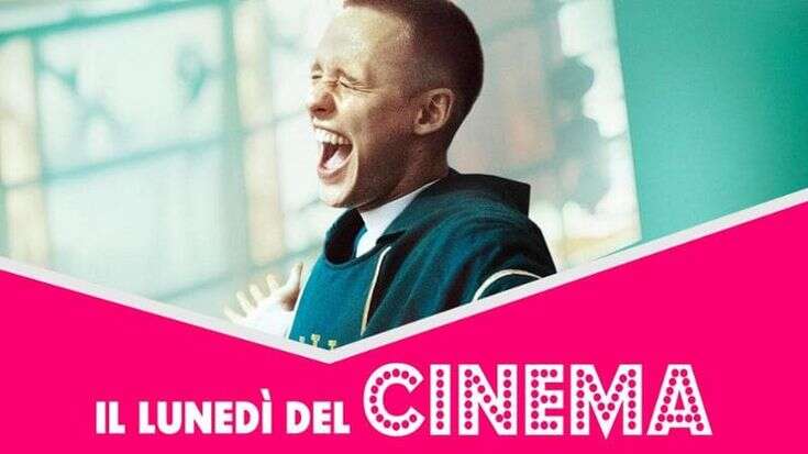 Il lunedì del cinema: online dal 6 al 12 gennaio Corpus Christi, storia vera e incredibile di un prete abusivo