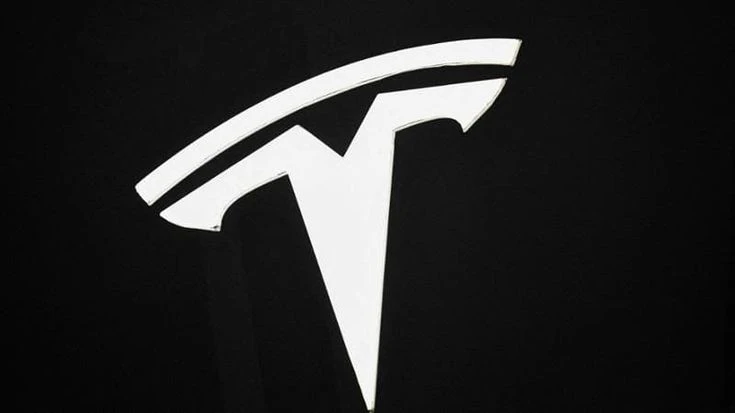 Anche Tesla ora paga il conto dei dazi: gli utili crollano del 37%