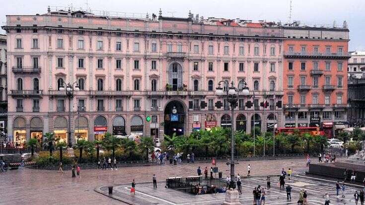 Custode di uno storico palazzo in piazza Duomo a Milano arrestato per spaccio: bloccato in portineria con la coca nascosta