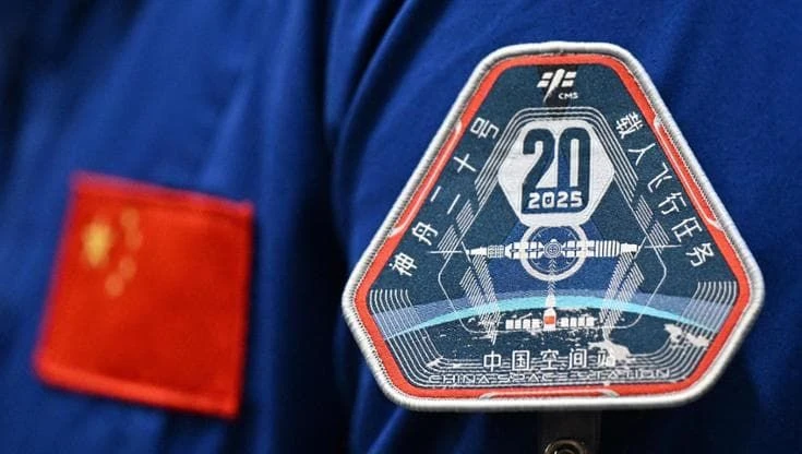 Scoperto batterio sconosciuto nella Stazione Spaziale Cinese: resiste a condizioni estreme