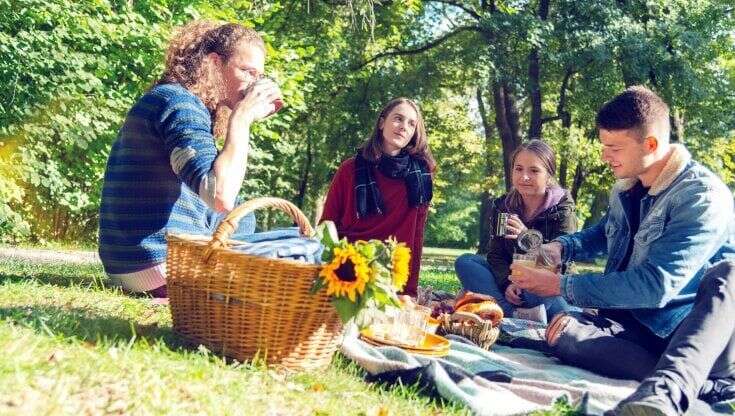 Tempo di picnic in libertà: le proposte degli chef per i piatti migliori da mettere nel cestino