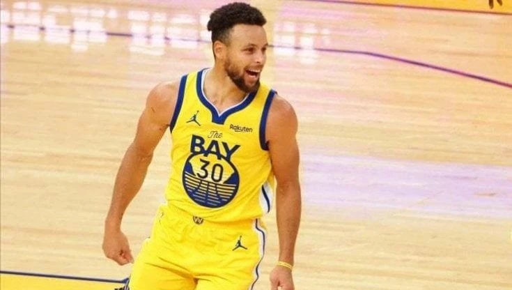 Steph Curry investe sulla società che lima le differenze di stipendio tra uomini e donne