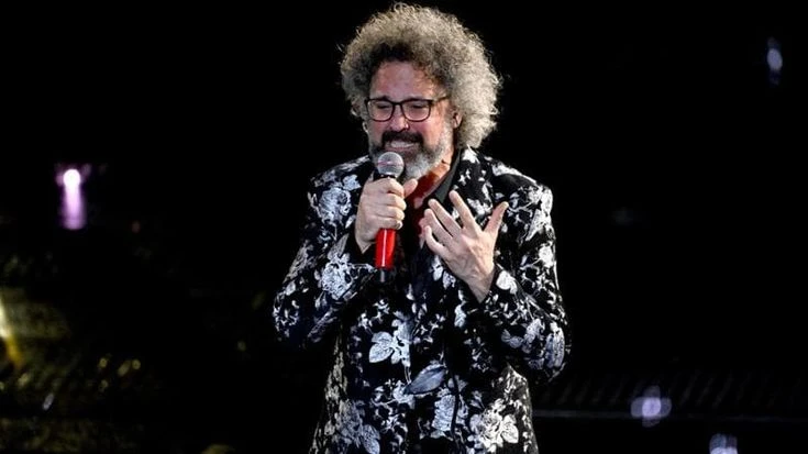 Simone Cristicchi sospende il tour: “Mi hanno diagnosticato una paralisi facciale”