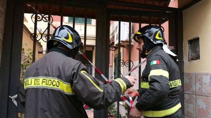 Genova, incendio in un alloggio a Sestri Ponente, morto un 29enne e 4 feriti