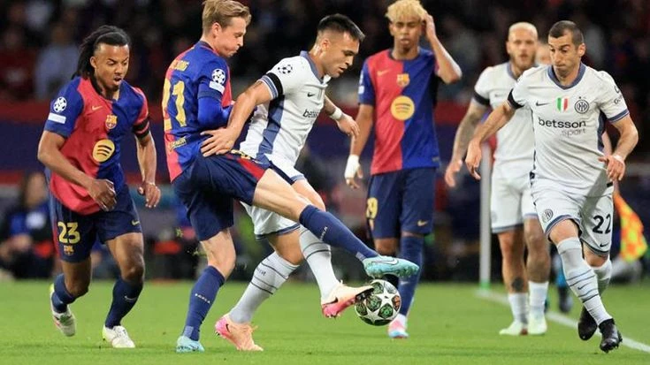 Lautaro si infortuna: come sta l’attaccante dell’Inter uscito all’intervallo a Barcellona