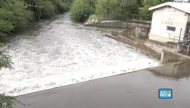 Milano, dopo il nubifragio scatta l'allerta maltempo tra parchi chiusi e torrenti a rischio