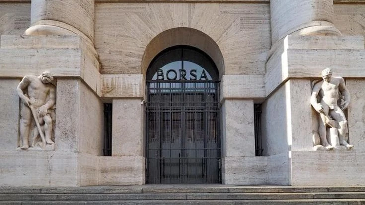 Manovra, tassa del 2% sul “buyback” delle banche. Forza Italia contraria, rilancia sui salari