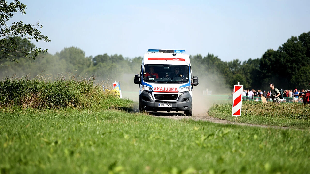 Wypadek podczas Rajdu Polski. Samochód dachował na trasie
