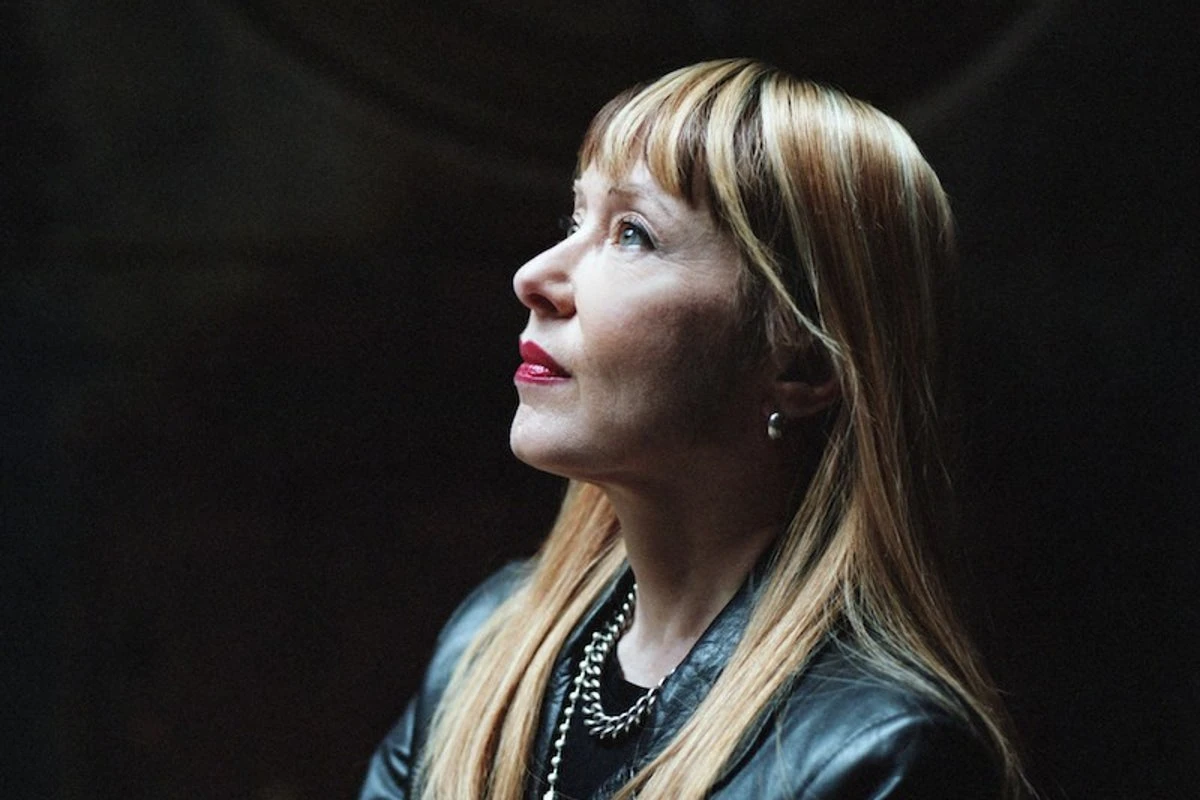On her new album, Suzanne Vega reminds us of her greatest talents