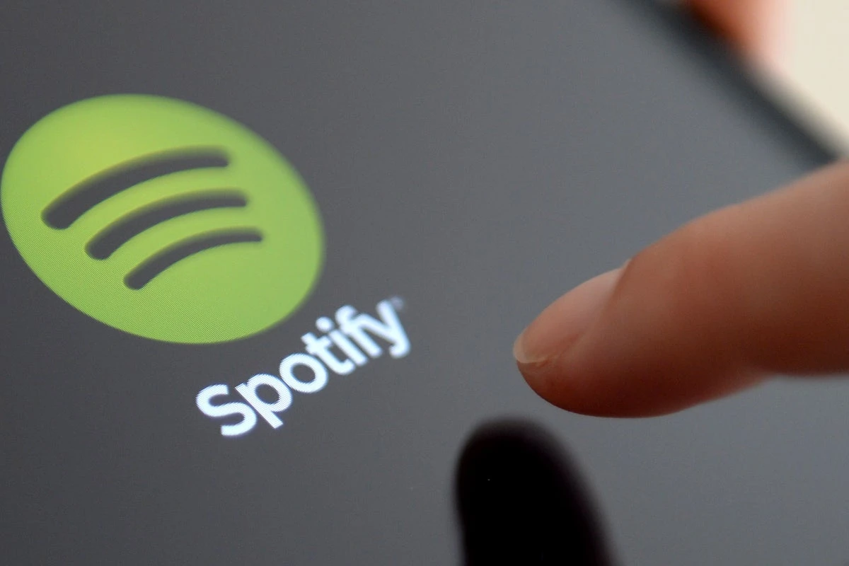 Spotify down for many as firm investigates ‘issues’