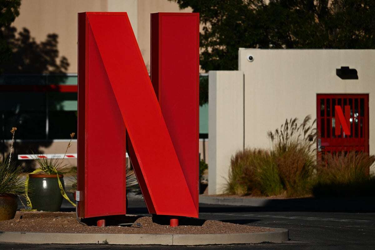 Netflix automatically hikes price of subscription