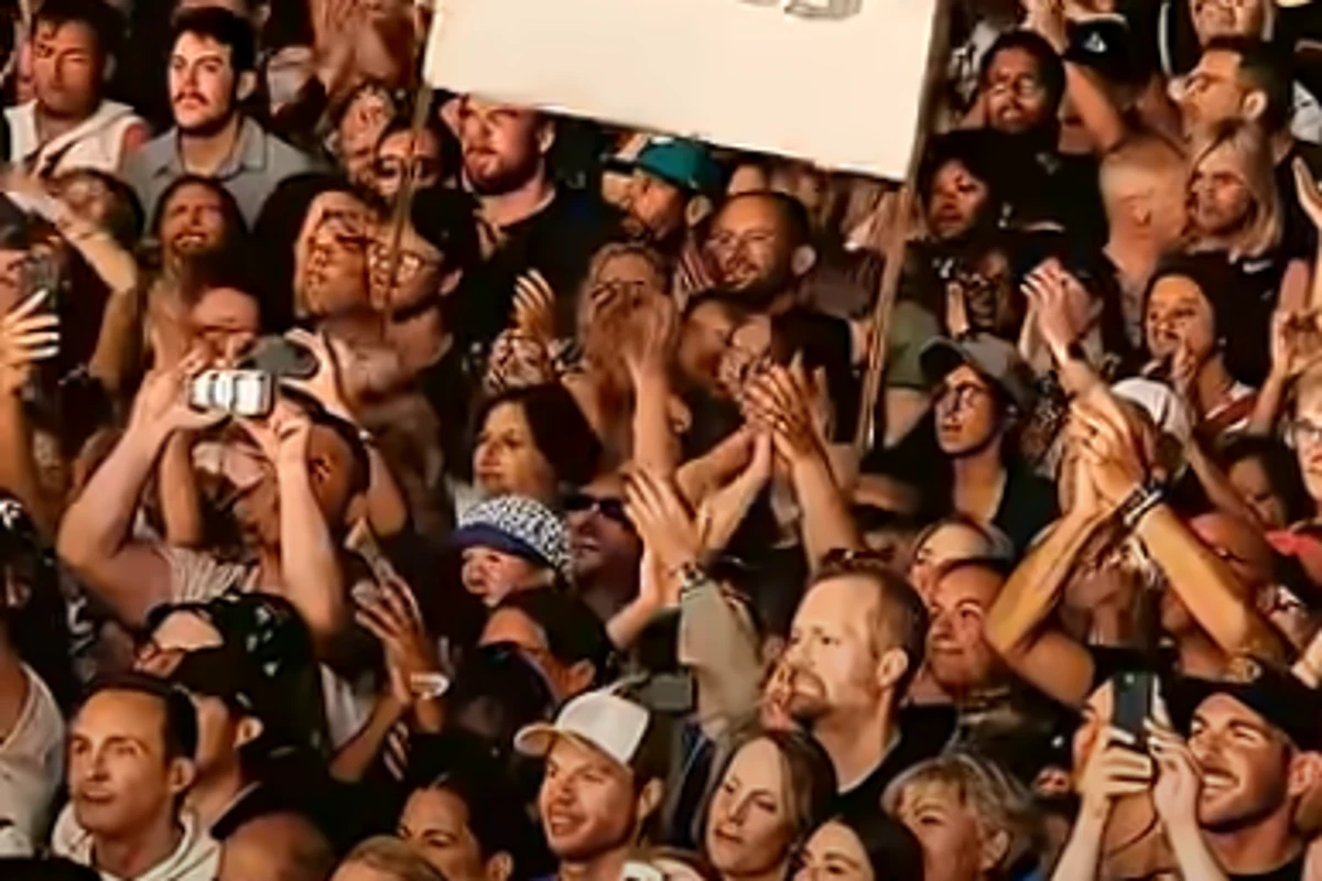 Will Smith accused of using AI for ‘embarrassing’ tour video