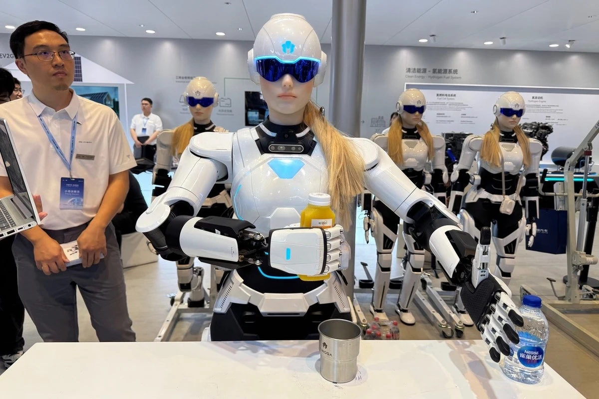 AI-powered robot salesperson could be coming to UK showrooms