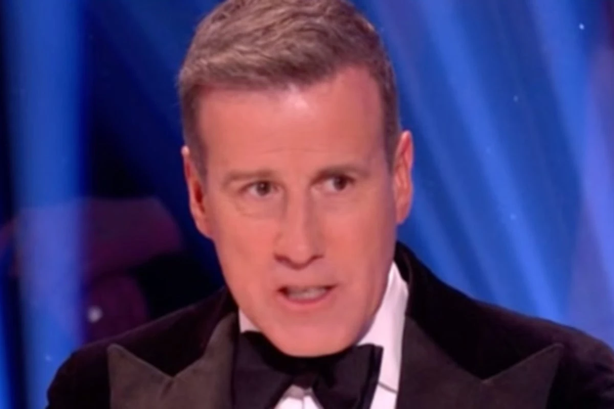 Strictly judge urges BBC to overhaul voting format