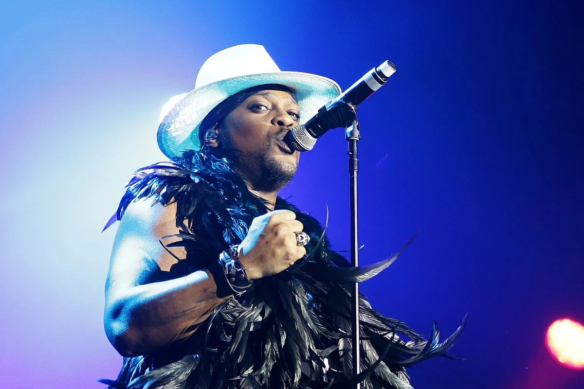 D’Angelo, soulful and reclusive R&B visionary, dies aged 51