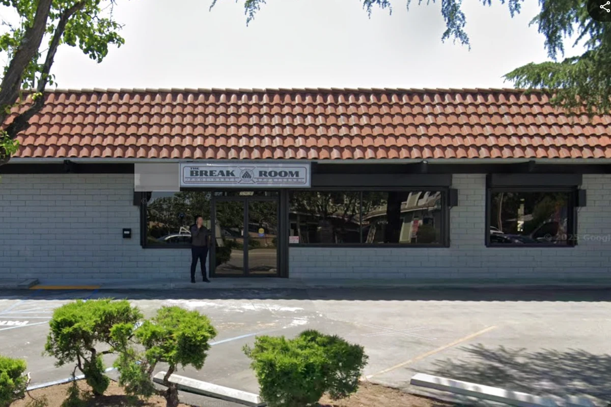 LA man sues three off-duty cops who brutally beat him at a bar: suit