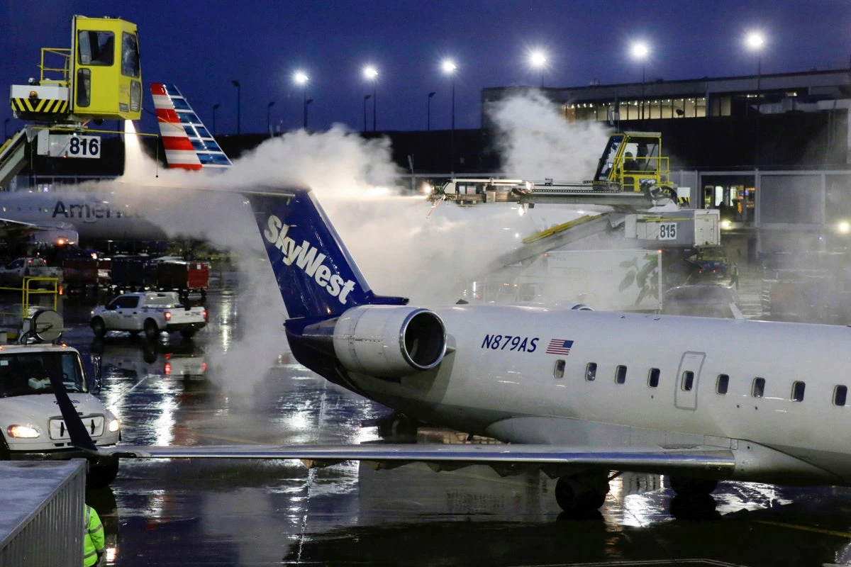 Flight makes emergency landing after passenger tries to open door