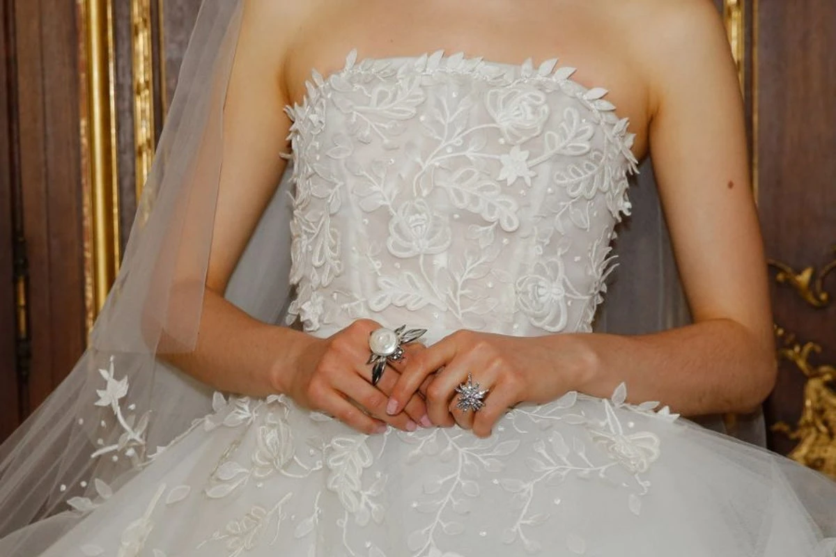 Texas bride arrives on wedding rehearsal day to find venue padlocked