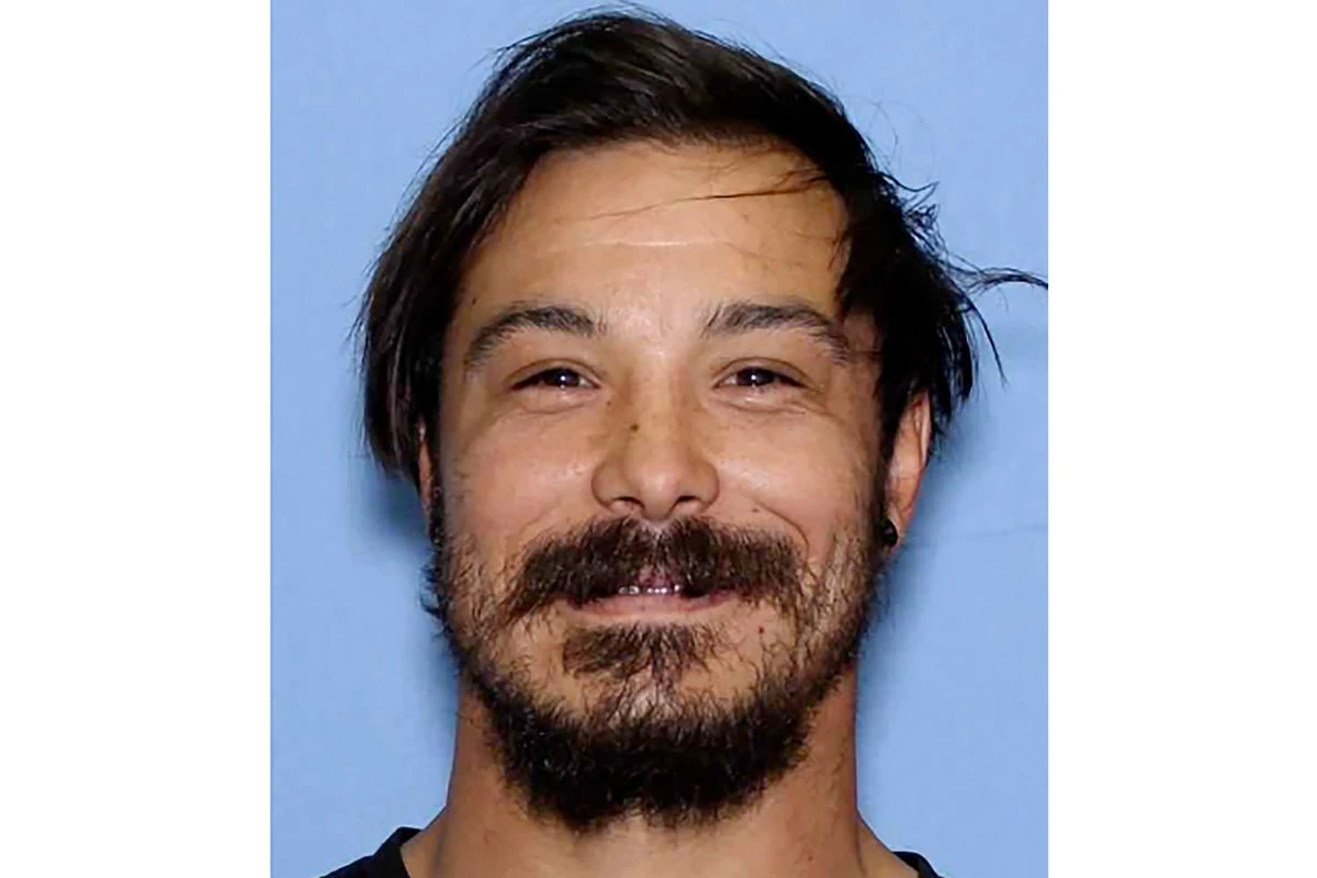 Dad ‘unstable’ before allegedly killing three daughters, mom says
