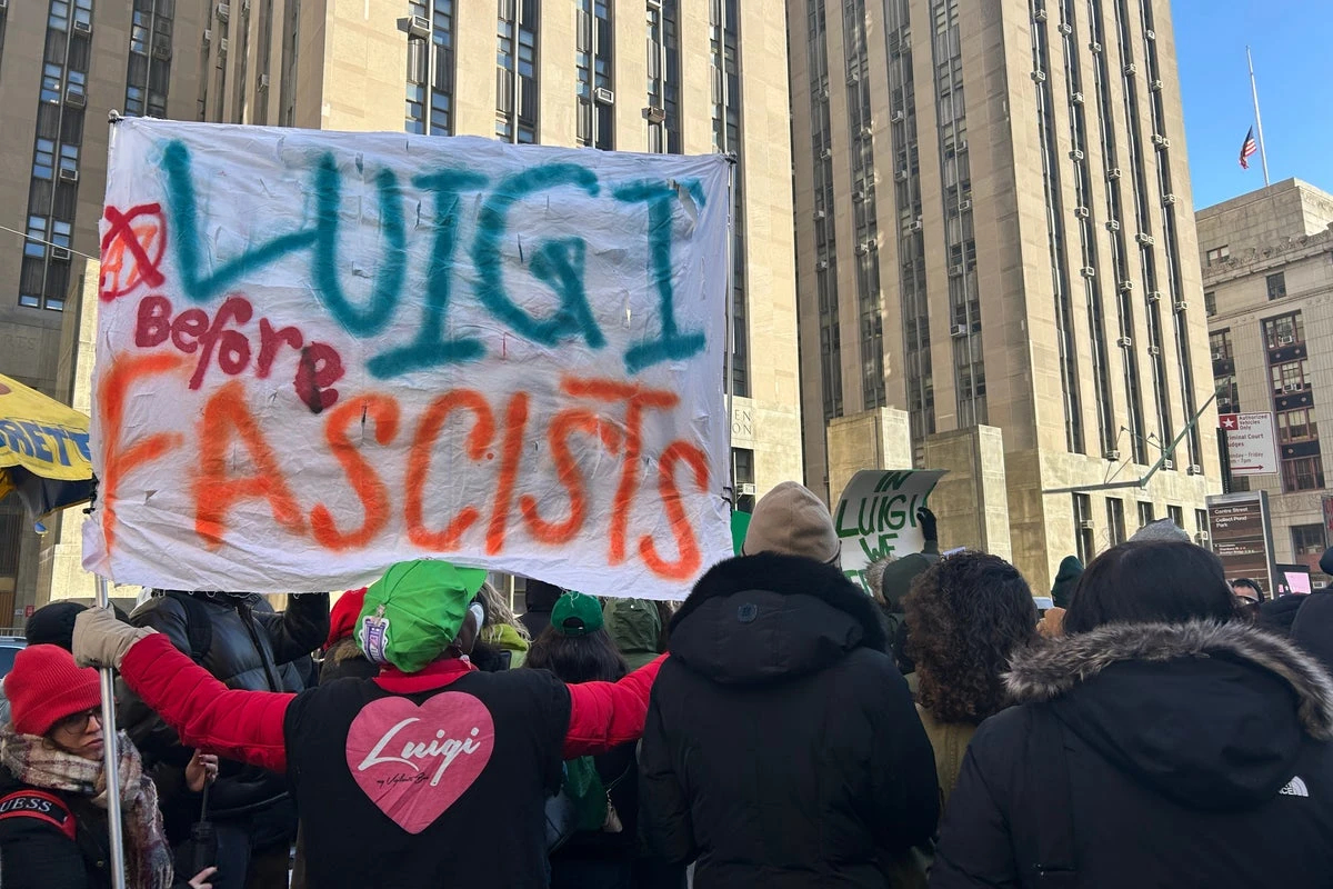 Mangione’s ardent fans fill NYC streets to cheer suspected killer
