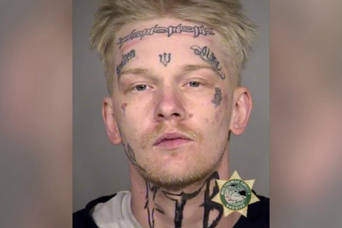 Oregon murder suspect still at large after being released by accident