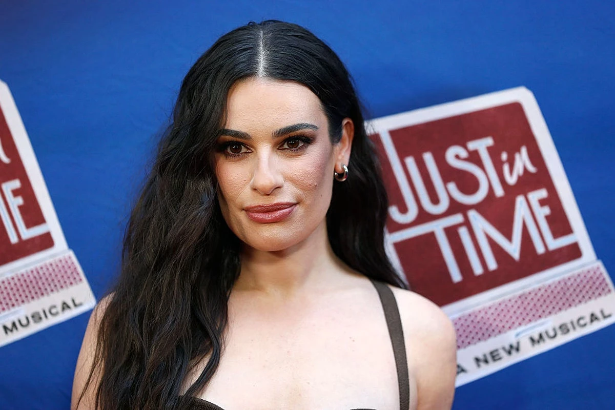 Lea Michele defiantly debunks internet theory about her reading skills