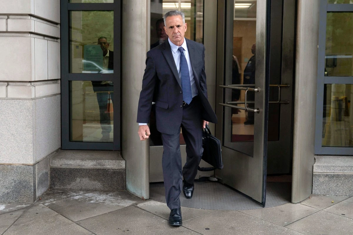 Navy admiral sentenced over post-retirement bribery plot