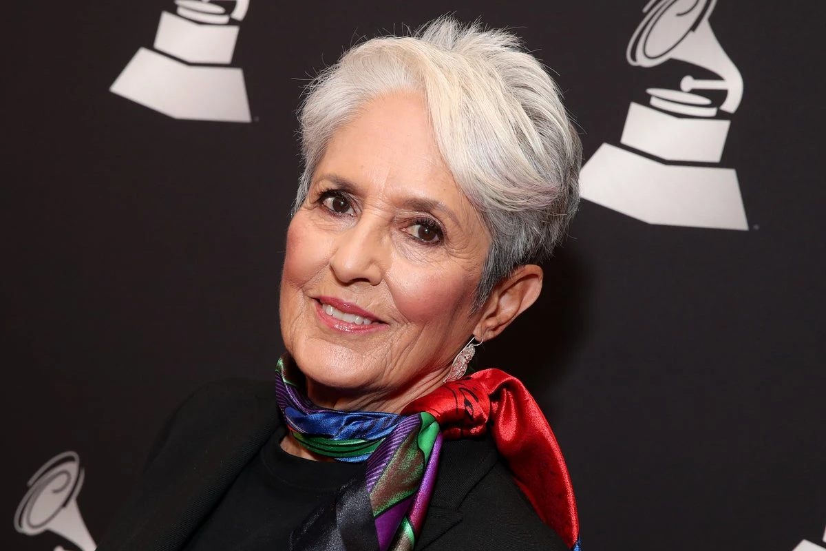 Exclusive: Joan Baez brutally roasts Trump government in Thanksgiving-themed poem
