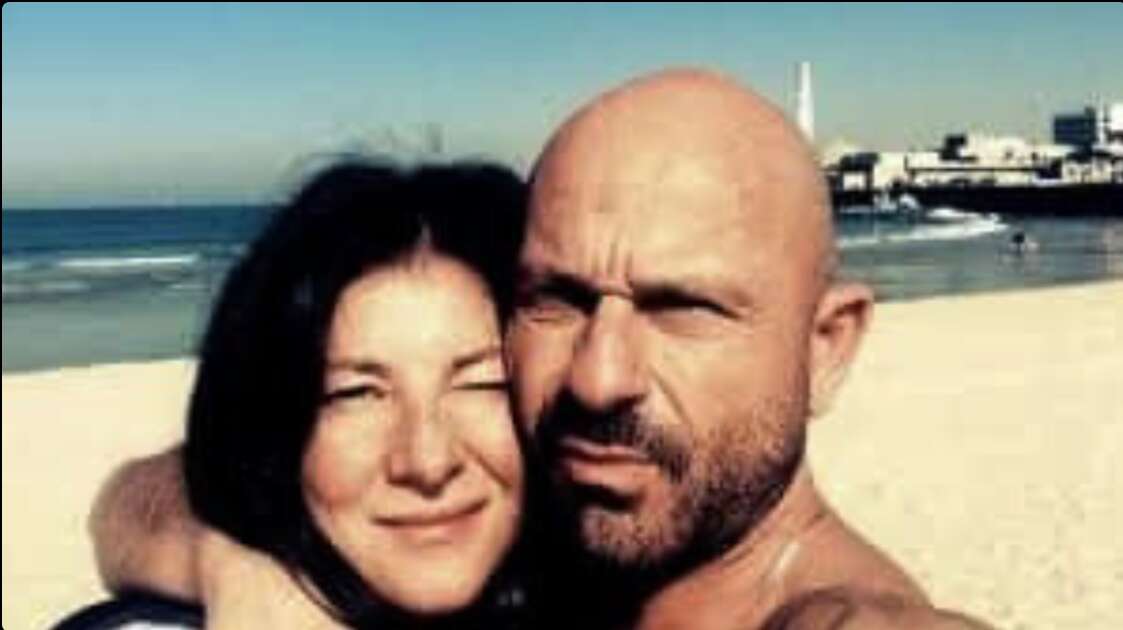 Raiz torna a parlare della morte di sua moglie Daniela: «L’amore è il contrario della morte. Ma a volte non vince»