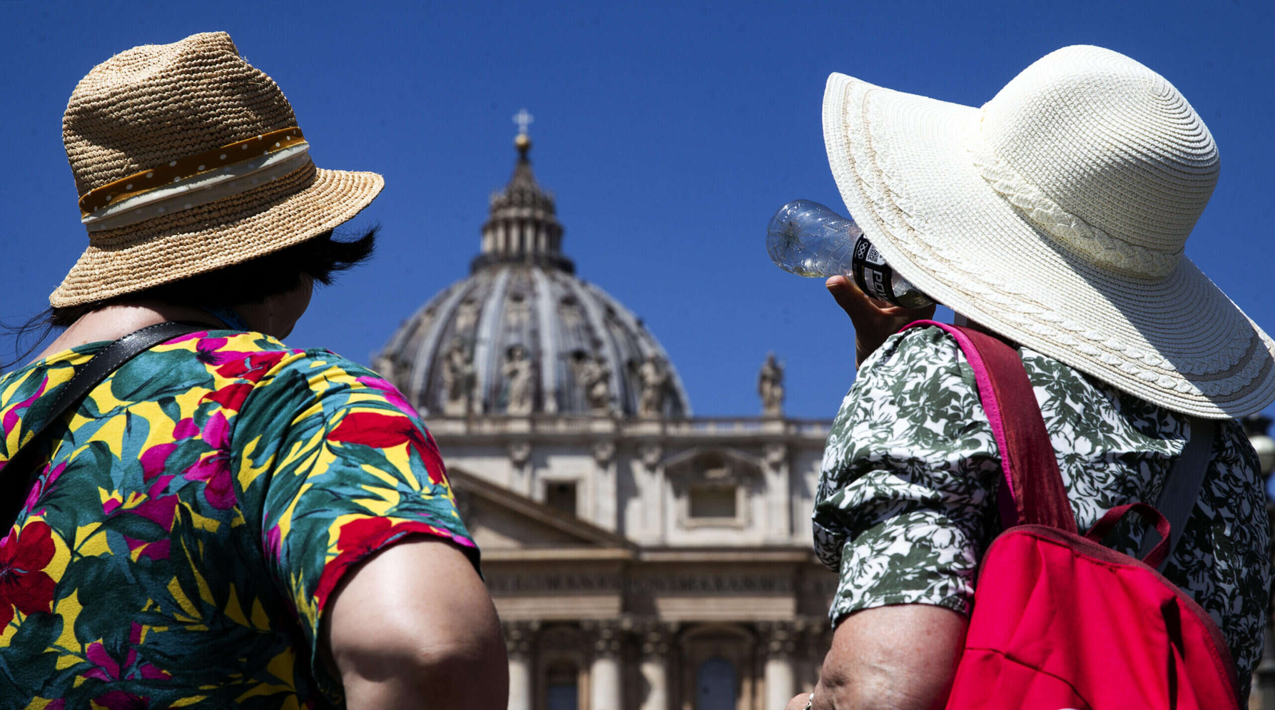 Arrivano temporali e grandine al Nord, picchi fino a 40 gradi al Sud: come cambia il meteo nel weekend