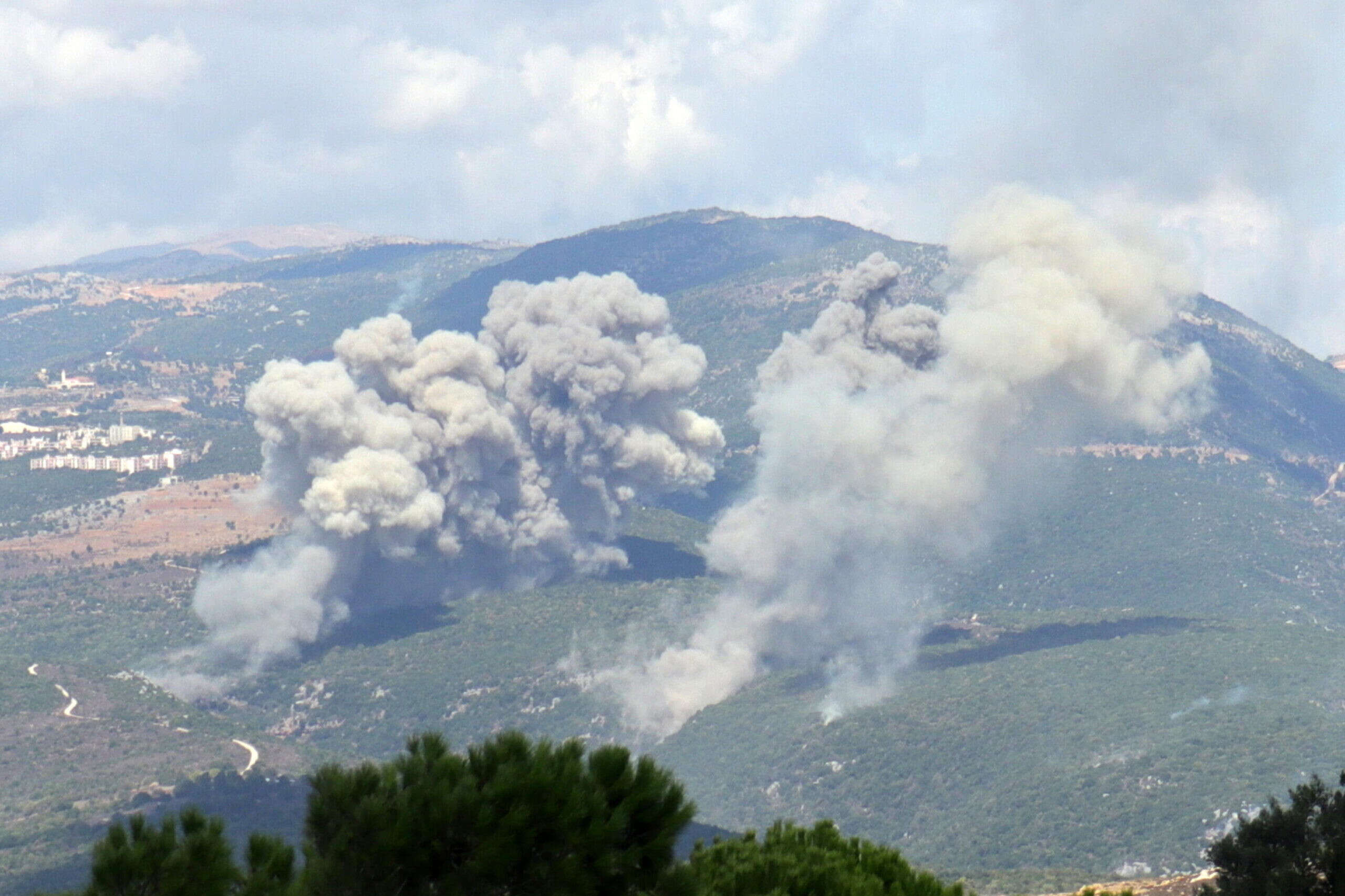 Israele lancia «un’ampia» operazione sul Sud del Libano. Il portavoce militare: «Sono in volo decine di aerei da guerra»