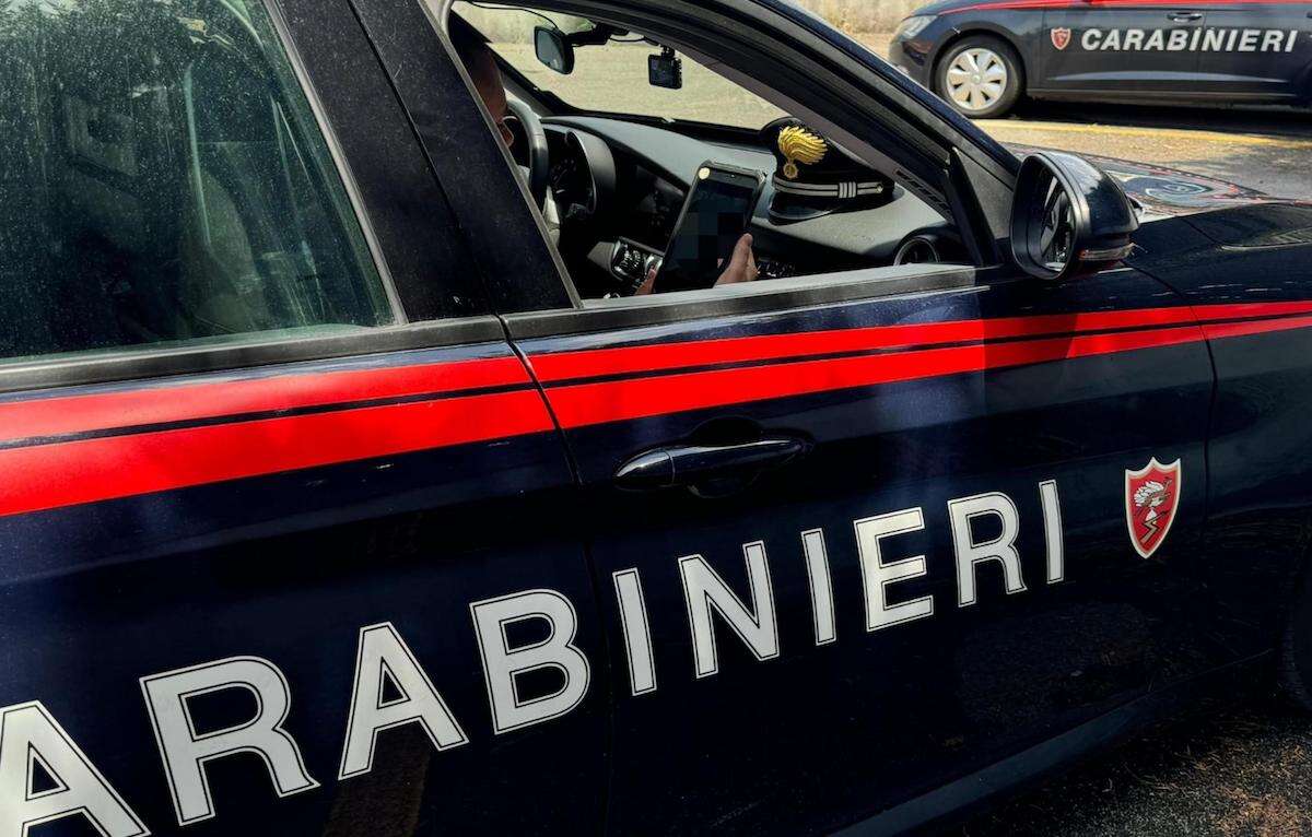 Le aspiranti modelle violentate sul set del cortometraggio contro la violenza di genere: arrestato un fotografo e un collaboratore